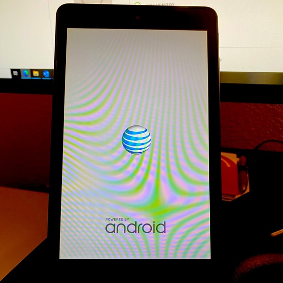 AT&T Trek HD 9020A 16GB 4G LTE + Wi-Fi Black Android Tablet - Picture 1 of 4